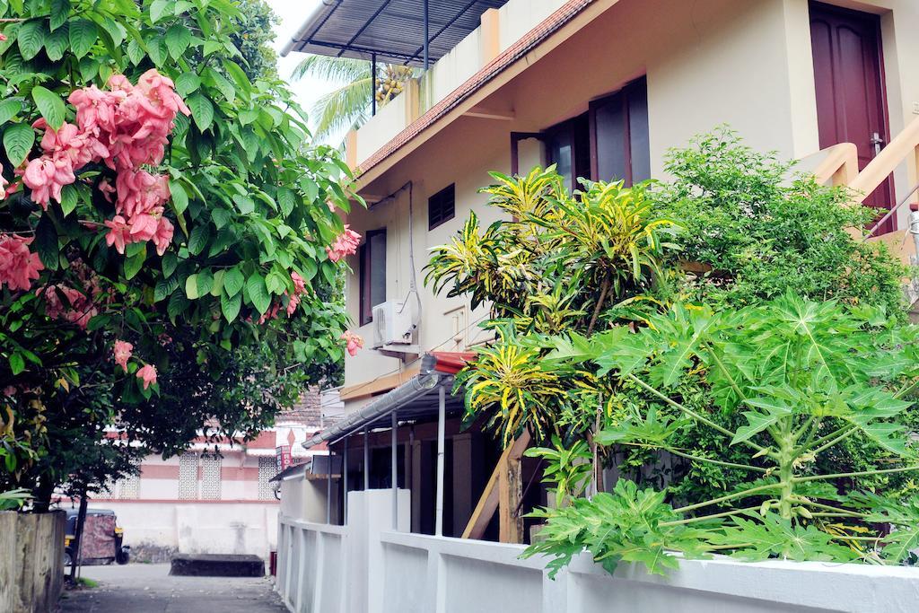 Das Residency Panzió Kochi Kültér fotó